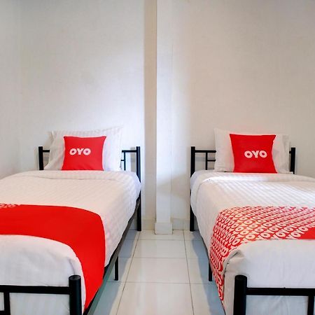 Oyo 3690 Wisma Yani Syariah Padang  Eksteriør bilde